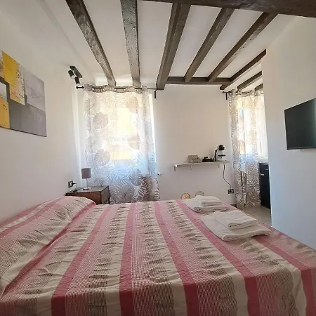 Alloggiamo 3* Módena